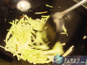 茄汁韭黃炒蛋的做法(圖解)-