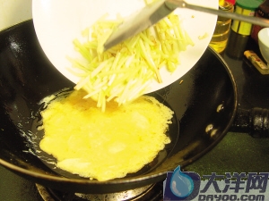 茄汁韭黃炒蛋的做法(圖解)-