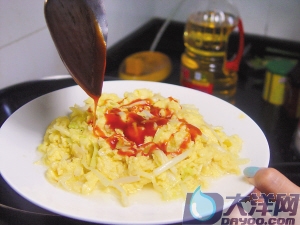 茄汁韭黃炒蛋的做法(圖解)-